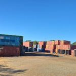 Imagem ilustrativa da empresa SANTI Locações de Caçambas, Bobcat e Locação de Container, locaçoês de munck em Curitiba - PR